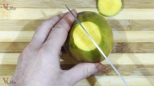 Способ ловко почистить манго