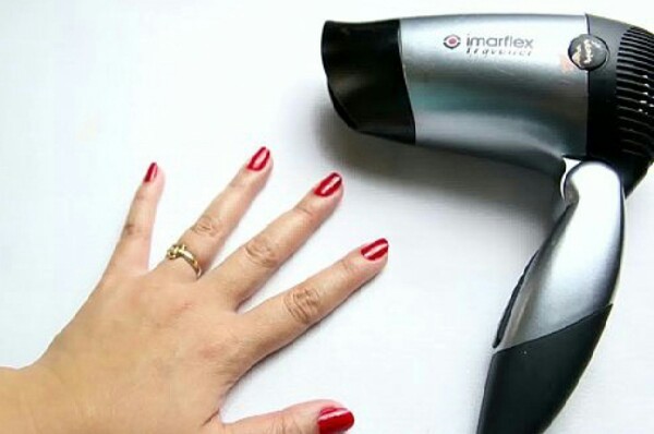 Как высушить лак для ногтей феном?