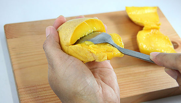 Извлечение косточки из манго