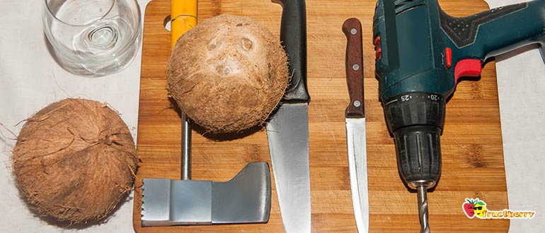 Инструмент для вскрытия кокоса