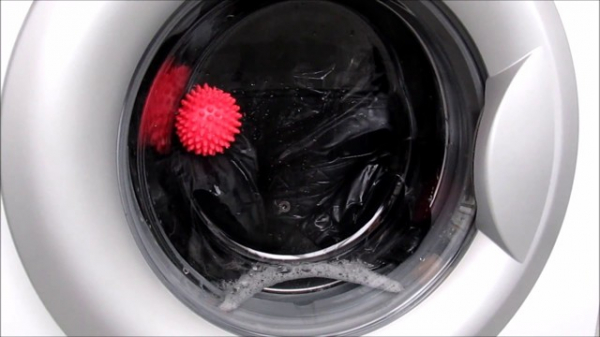 Шарик из фольги в стиральной машине: зачем его добавляют, как это работает