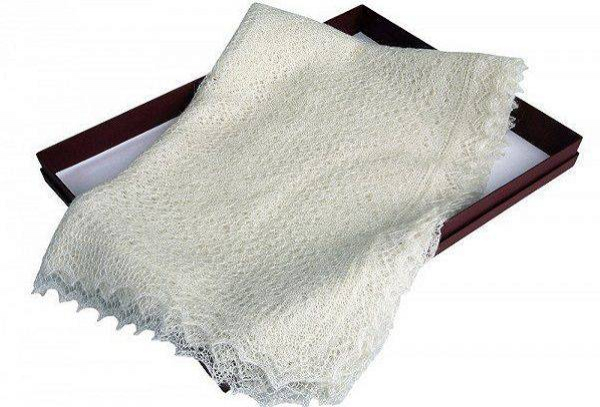 Как правильно постирать пушистый платок в домашних условиях