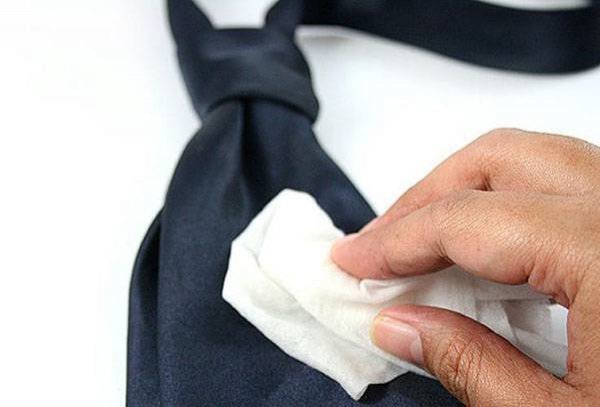 Способы постирать галстук в домашних условиях