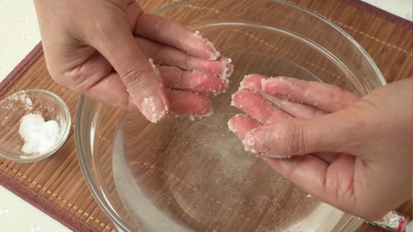 Как и чем смыть силиконовый герметик, не повредив поверхность и не вымыв рук?