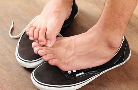 Дезодорант для обуви: формы выпуска и как пользоваться