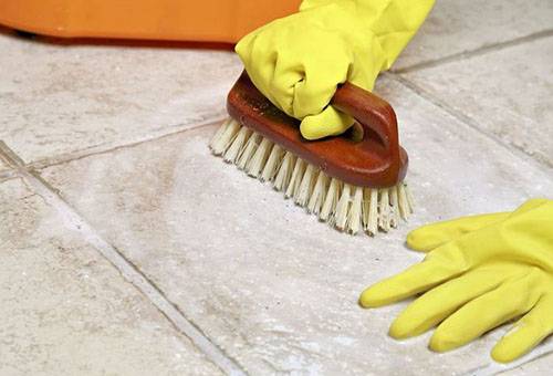 Как и чем чистить плитку и керамогранит после ремонта?