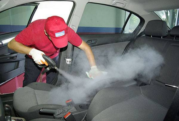 Убираем неприятный запах из машины без помощи специалистов