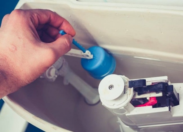 Как уменьшить расход воды в туалете и на хозяйственно-питьевые нужды: простые приемы