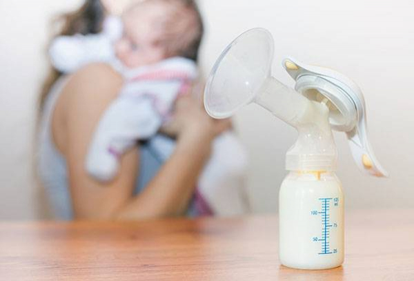 Как хранить грудное молоко, как долго оно будет оставаться свежим в холодильнике