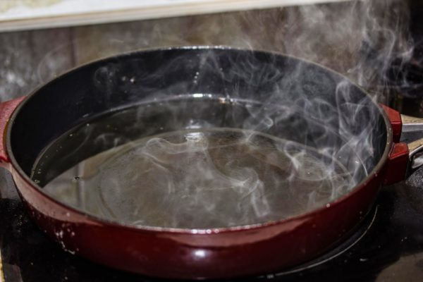 Как включить чугунную сковороду: лучшие способы