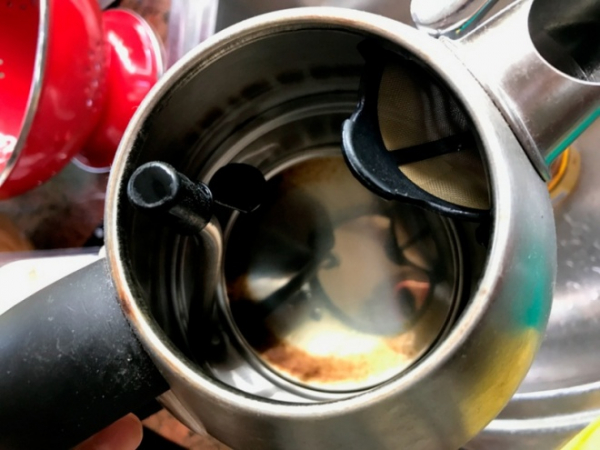 Как очистить чайник изнутри от ржавчины