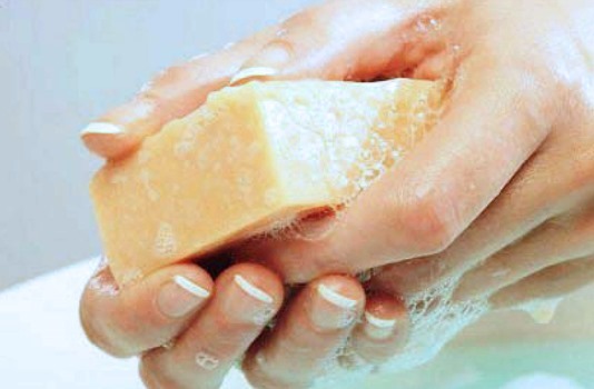 Использование хозяйственного мыла в быту - самые рациональные способы