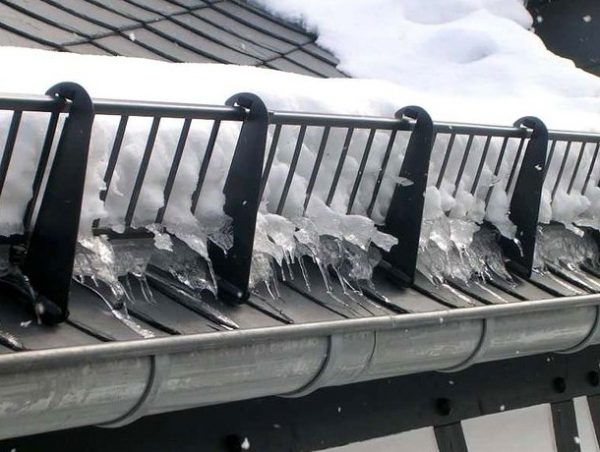 Снежный ящик на крышу из гофрокартона: как выбрать и установить
