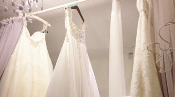 Как правильно погладить свадебное платье и не испортить ткань?