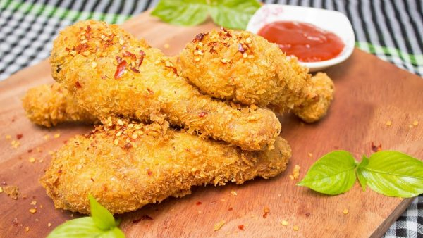 Куриные бедра, как в KFC: побалуйте семью вкусным блюдом