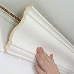 Как убрать трещины в плинтусах, наклеенных под потолок?