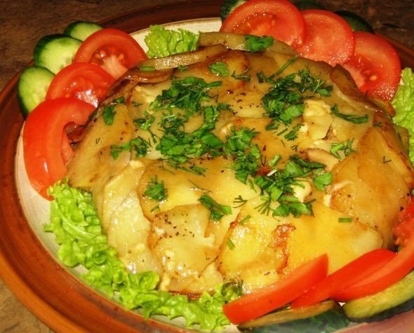 Запеченный картофель - вкусные рецепты с разными добавками и соусами