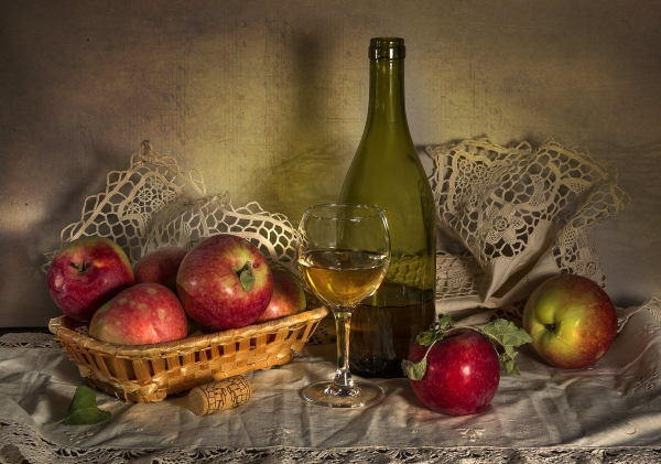 Как самому сделать яблочное вино?