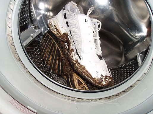 Как стирать крокодилов в стиральной машине, чтобы не повредить их и саму обувь