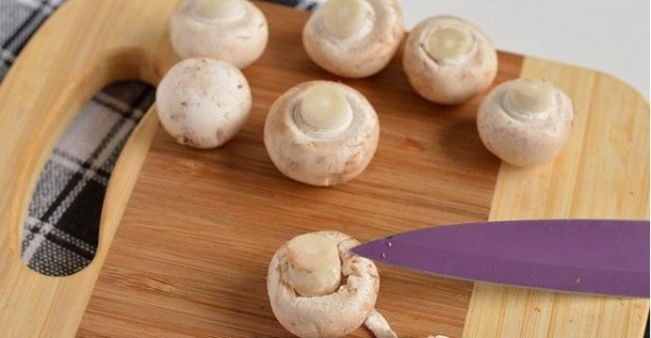 Грибы нужно мыть перед приготовлением или замораживанием, как правильно чистить грибы
