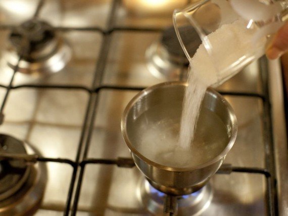 Как вырастить сахарный кристалл в домашних условиях