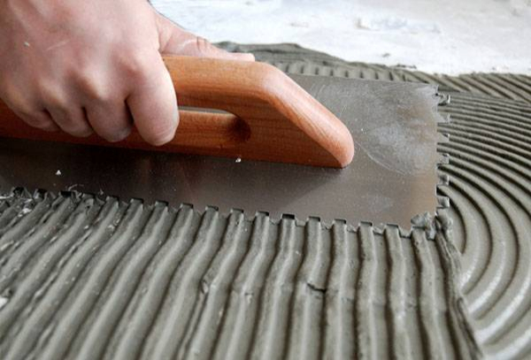 Как правильно выбрать клей для керамической плитки?