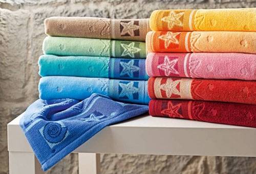 Четыре причины, по которым полотенца становятся жесткими после стирки в стиральной машине