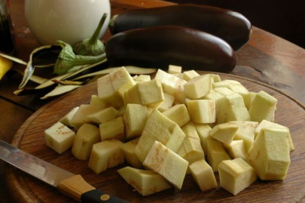 Запеченные баклажаны: вкусные домашние рецепты