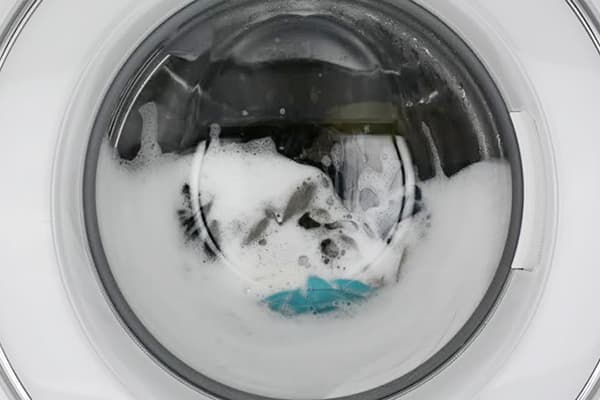 Могу ли я запустить стиральную машину, если мне нужно стирать полиамид?