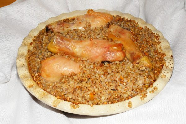 Ароматная гречка с запеченной курицей: рецепт идеального ужина