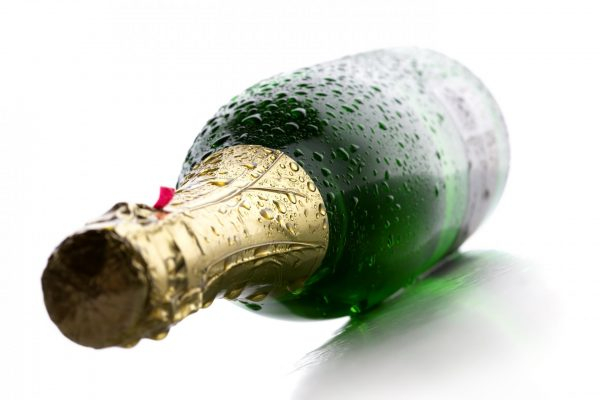 Как открыть шампанское: делаем просто и красиво