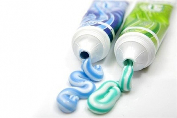 Зубная паста в домашних условиях: для полировки фар, чистки утюгов и украшений
