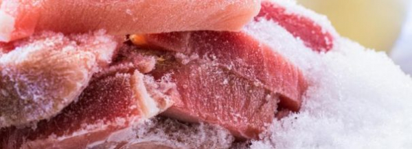 Как разморозить мясо в домашних условиях: плюсы и минусы разных способов