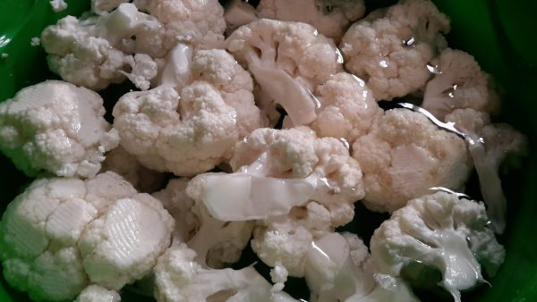 Салаты из цветной капусты: 7 рецептов в копилке