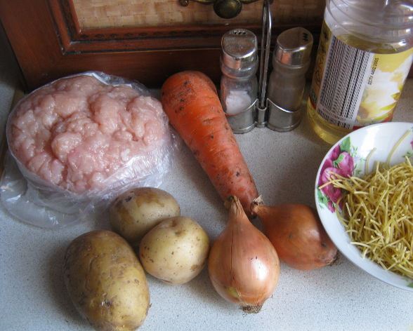 Сытный суп с макаронами и картофелем: обед готовим на любой вкус
