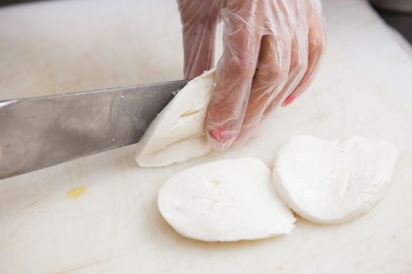 Салаты из рукколы: 6 полезных рецептов для кулинарной копилки