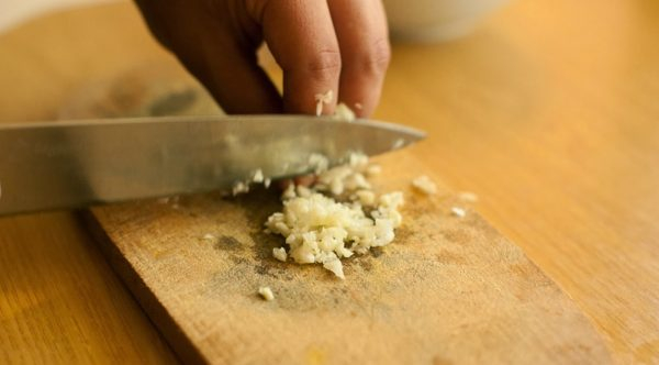 Крабовые палочки и сыр Рафаэлло: закуска, которую нельзя не полюбить