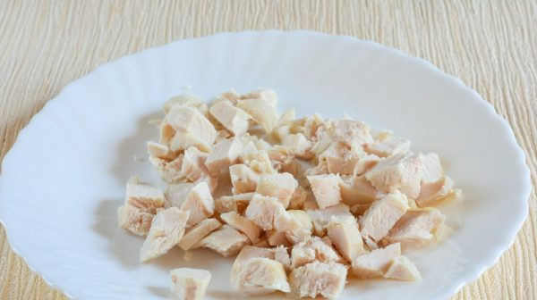 Классический салат с курицей и ананасом - рецепт вашего любимого блюда
