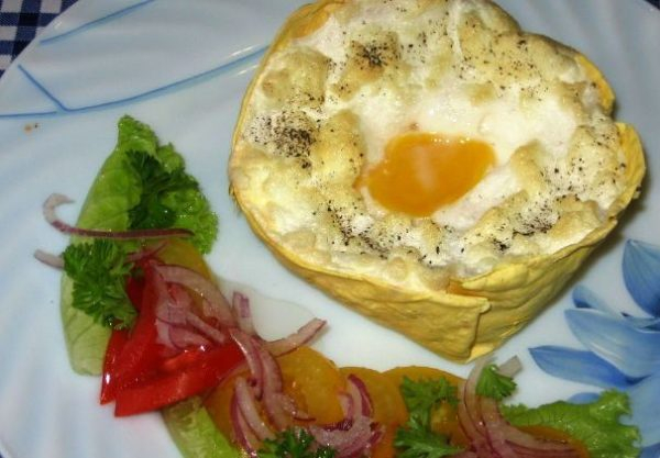 Необычная яичница в лаваше: готовим завтрак по-новому
