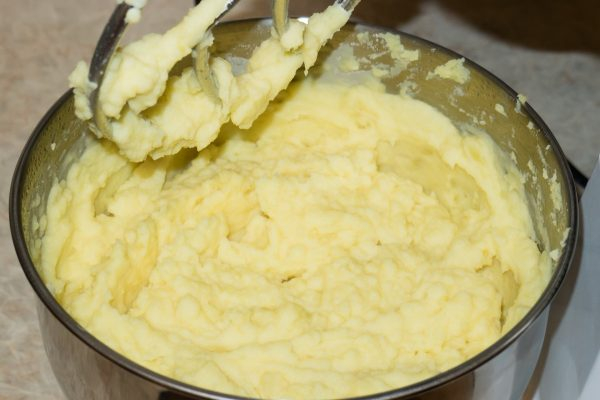 Вторая жизнь картофельного пюре: как сделать 6 вкусных остатков из остатков обеда