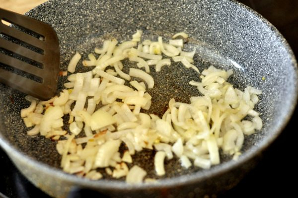 Любимое блюдо Карлсона: готовим шведские котлеты в соусе