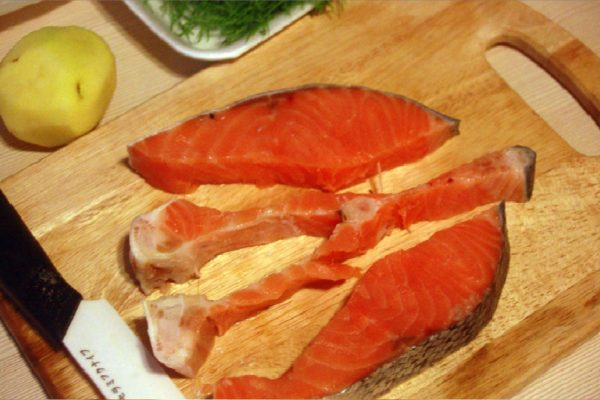 Приготовление супа из лосося: домашние рецепты королевского блюда