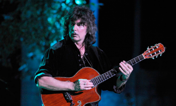 Легендарные виртуозы: 12 лучших гитаристов мира