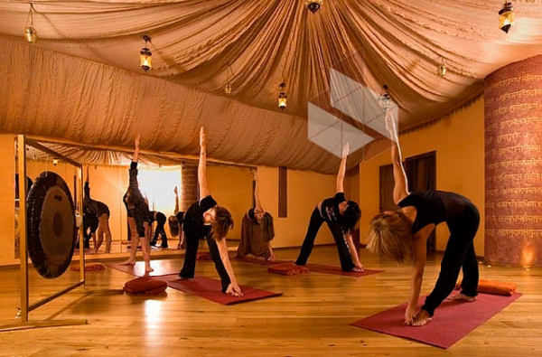 12 лучших студий йоги в Москве