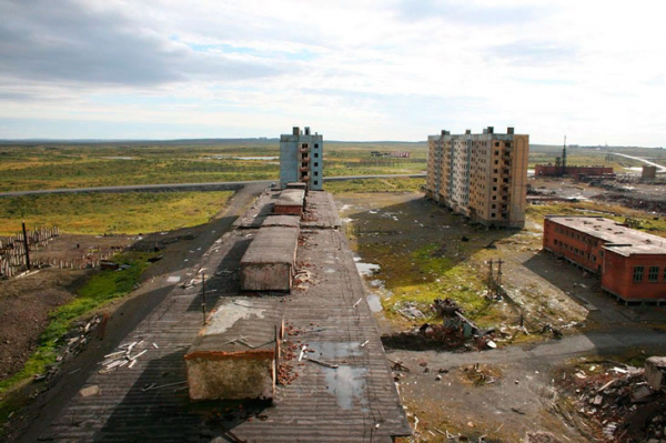 Нет людей, нет жизни: 14 заброшенных городов России