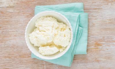Сколько хранится творог в морозилке: можно ли хранить в морозилке, сколько, срок годности продукта в замороженном виде, как правильно, тара для заморозки, как заморозить?