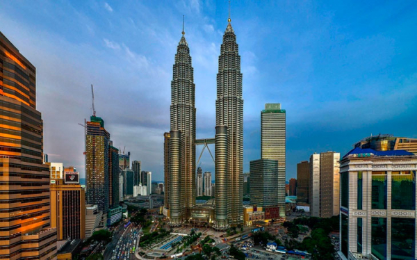 Грандиозные строения: 15 самых известных зданий мира