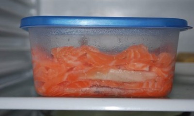 Можно ли хранить соленую рыбу в морозилке: разрешено ли хранить красную и белую рыбу в морозилке, можно ли замораживать слабосоленую, малосоленую?