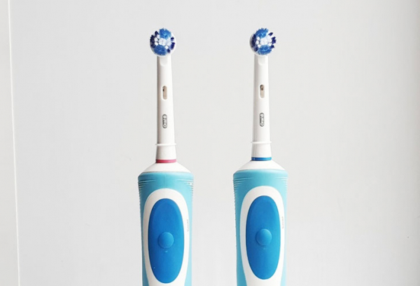 11 лучших электрических зубных щеток Oral-B